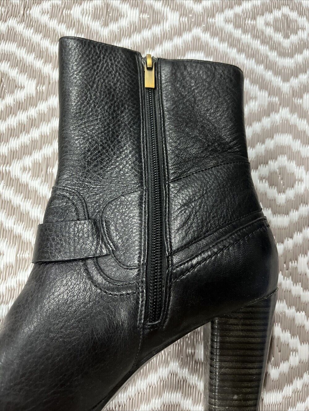 Clarks Indigo Women's Black Ankle Leather Boots 64503 Zip Up Sz 9M EUC - Picture 6 of 12